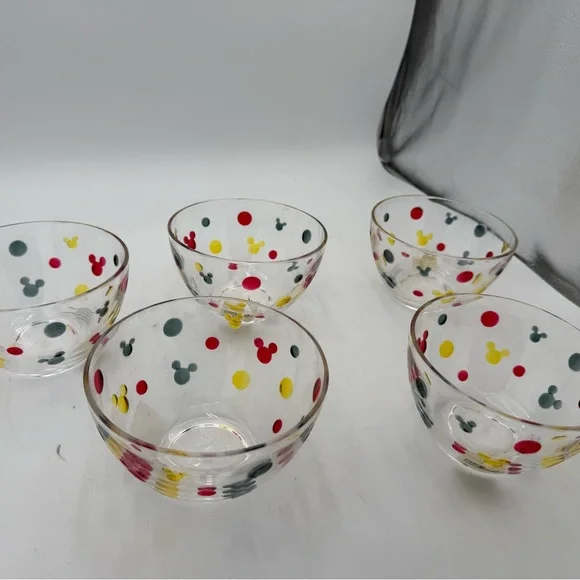 Clear Acrylic Vintage Disney bowls set of 5.